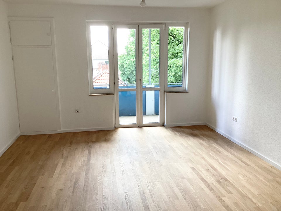Schicke 3-Zimmer-Wohnung mit Balkon - Foto 1