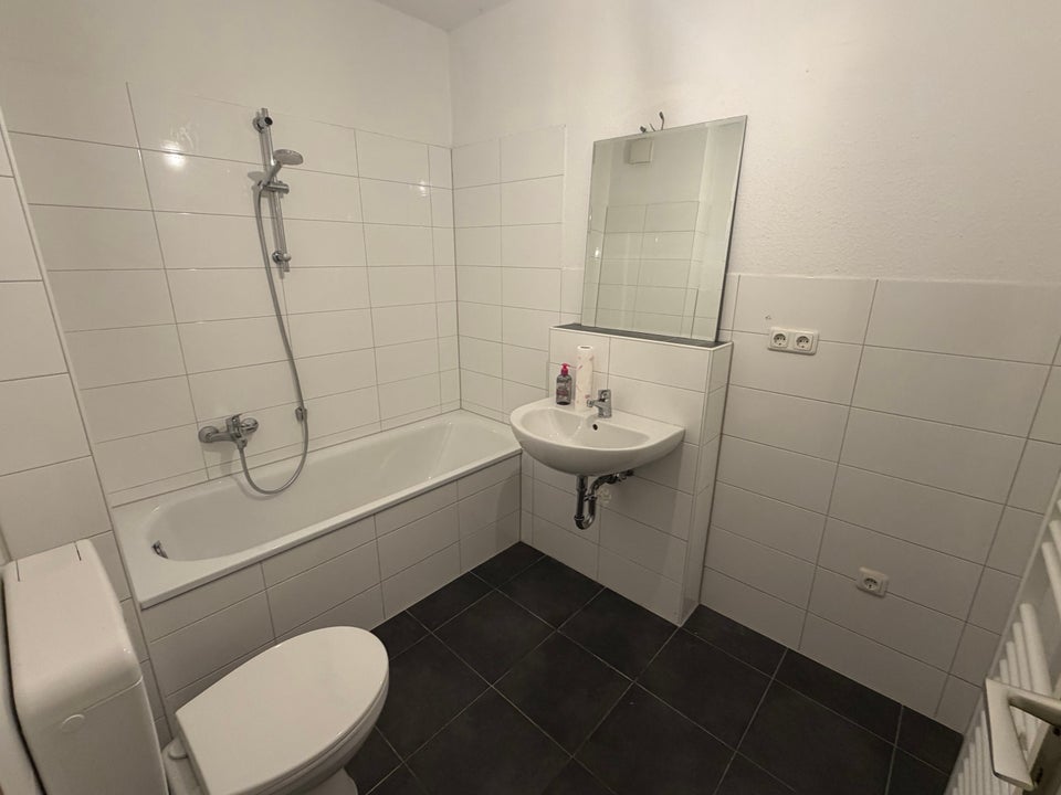 Attraktiv! Individuelle und geräumige 2-Zimmer-Wohnung - Foto 4