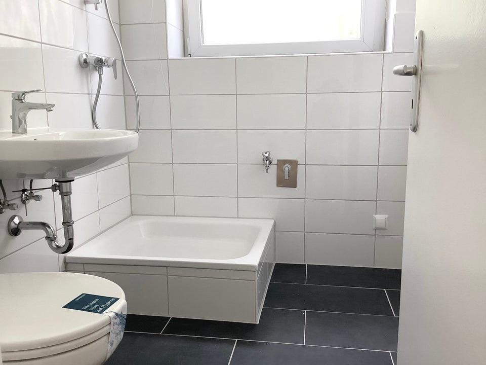 Großzügig geschnittene 3-Zimmer-Wohnung mit Tageslichtbad und Balkon - Foto 3