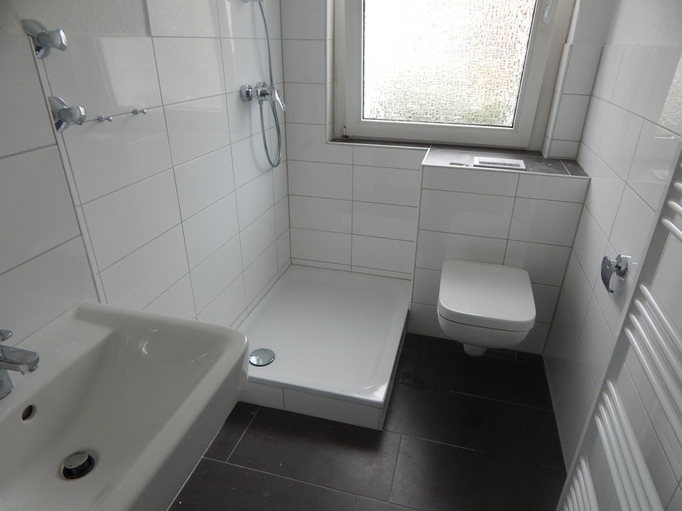 Sofort verfügbar - 2 Zimmer Wohnung mit kl. Terasse - Photo 4