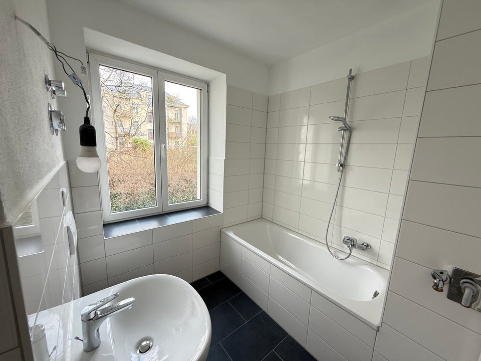 WG-geeignete 3-RWE in Uninähe und Top-Verkehrsanbindung! - Foto 2