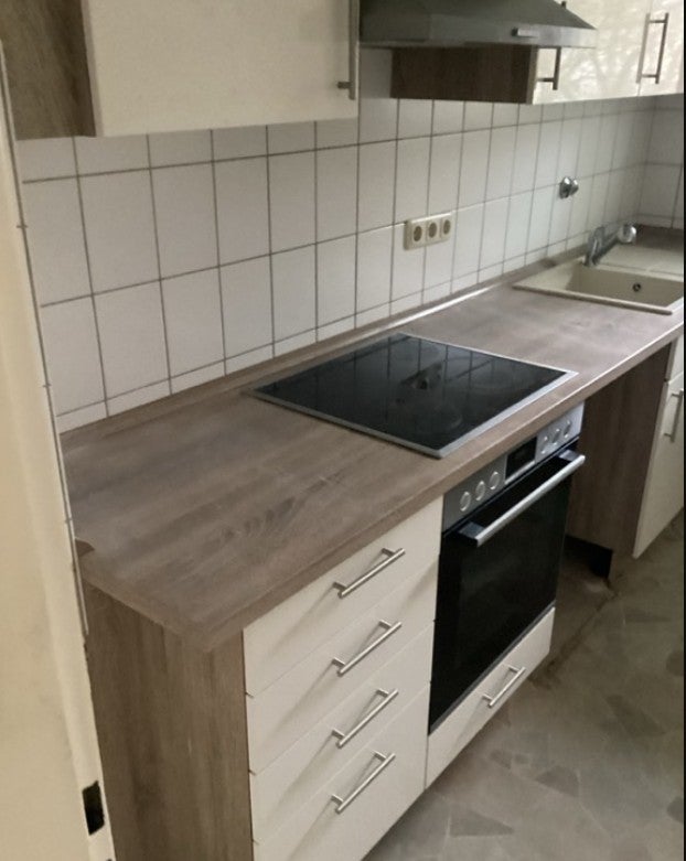 2-Zimmerwohnung mit Balkon und EBK - Foto 1