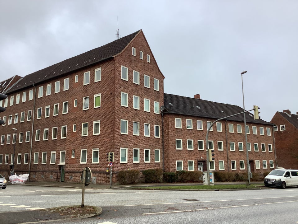 Gemütliche 4,5-Zimmer-Wohnung auf zwei Ebenen mit Gäste-WC und Loggia - Foto 1