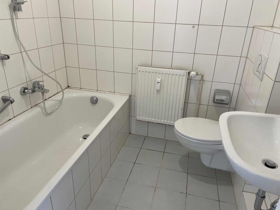 Zentrale 2-Zimmerwohnung mit Balkon - Photo 5