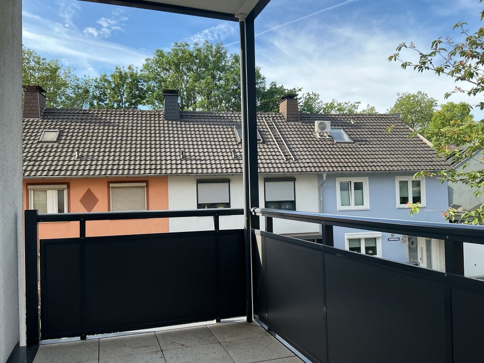 Charmante 2-Raum-Wohnung mit Balkon und Tageslichtbad! - Foto 2