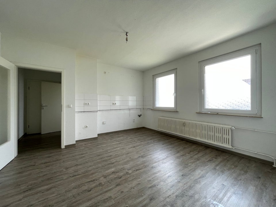 schöne 2,5-Zi.-Wohnung mit großem Balkon! - Photo 1