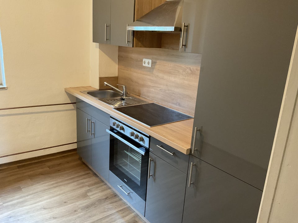 3-Zimmer für Sie renoviert und das komplett mit Einbauküche! - Foto 2