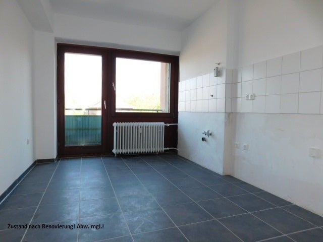 ***Großzügige 2-Zimmerwohnung mit modernisiertem Bad und 2 Balkone... ohne Wandtapeten*** - Foto 2