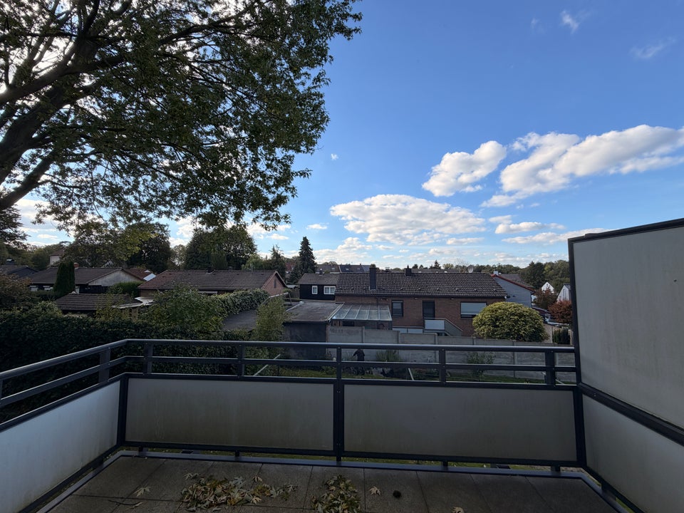 Zum Einzug bereit: Gemütliche Singlewohnung mit schönem Panoramabalkon - Foto 1