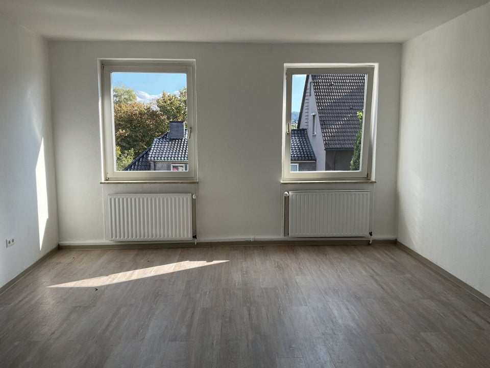 Schöner Wohnen in dieser günstig geschnittenen 3-Zi.-Wohnung - Photo 2