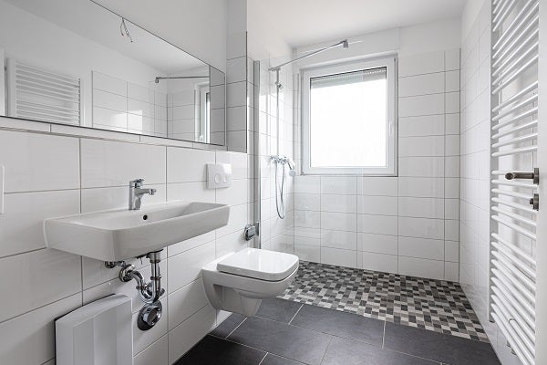 Erstbezug: Dachgeschoss 2-Zimmer-Wohnung mit großem Balkon in Bonn Plittersdorf - Foto 2