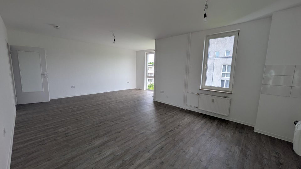 Modernisierte 2-Zimmer-Wohnung (Barrierefrei) - Foto 2