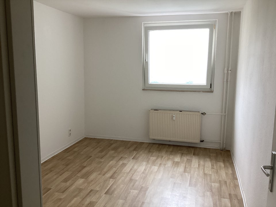 Weitblick: Helle 3 Zimmerwohnung mit Balkon - Foto 2