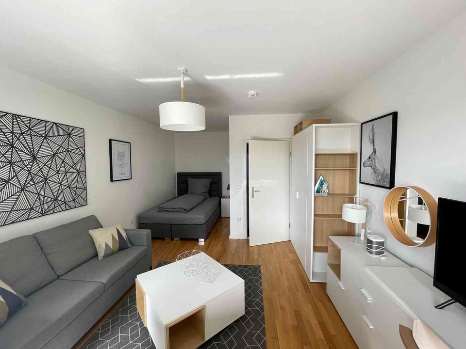 Möbliert und schick! Sanierte und voll möblierte 1-Zimmer-Wohnung mit Balkon - Foto 3