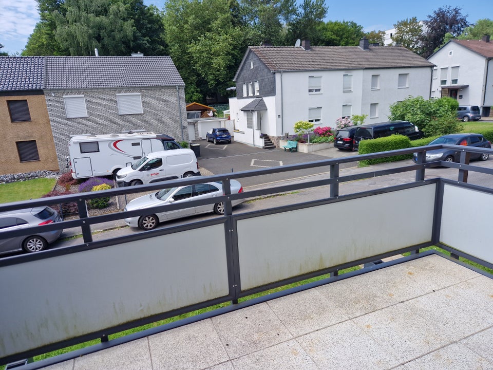 Ihr neues Zuhause: renovierte 3-Zimmer-Wohnung mit großem Balkon - Foto 1
