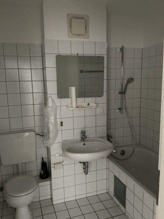 2 Zimmer Wohnung im Erdgeschoß - Photo 1