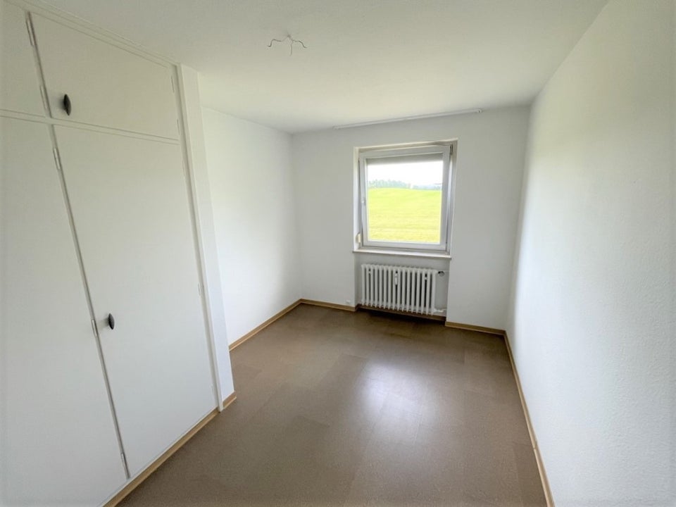 Erdgeschoss / 3,5 Zimmer mit Balkon ab sofort - Foto 3