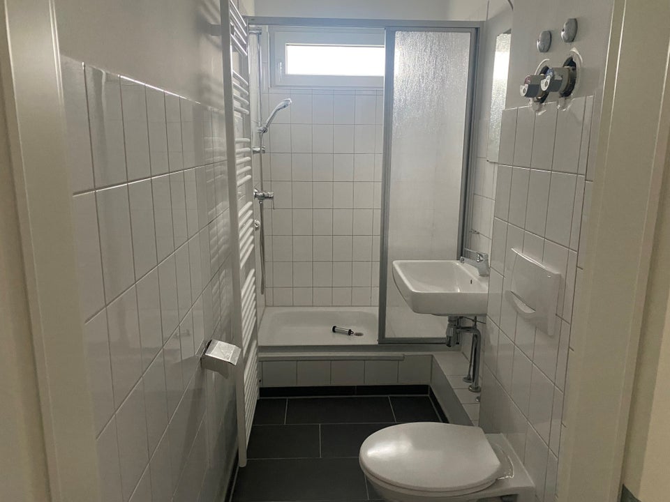 Helle 4-Zimmer-Wohnung mit Balkon - Foto 2