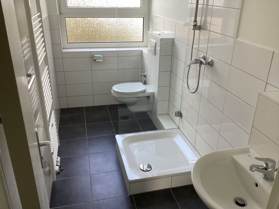 Der Sommer kann kommen! Praktische 2-Zimmer-Wohnung mit Südbalkon! - Photo 3