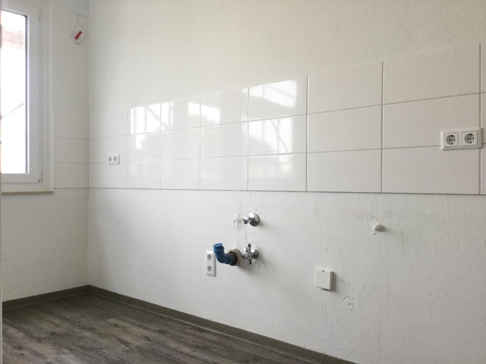 Gemütliche 3-Raumwohnung im Erdgeschoss mit Balkon zu vermieten. - Foto 1