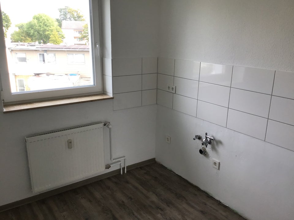 Renovierte 3-Zimmer-Wohnung mit Balkon und Tageslichtbad - Photo 3