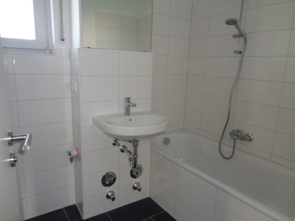 Großzügige, sanierte 3-Zimmer-Wohnung mit Balkon – ideal für junge Familien - Photo 5