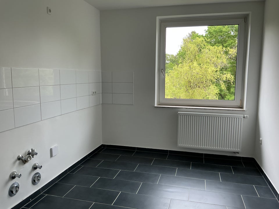 Schöne 4-Zimmer-Wohnung mit Balkon in Dreieich zu vermieten - Foto 3