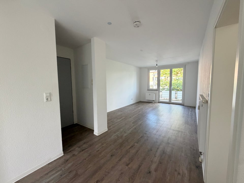 3- Zimmer- Wohnung ab sofort verfügbar - Foto 1