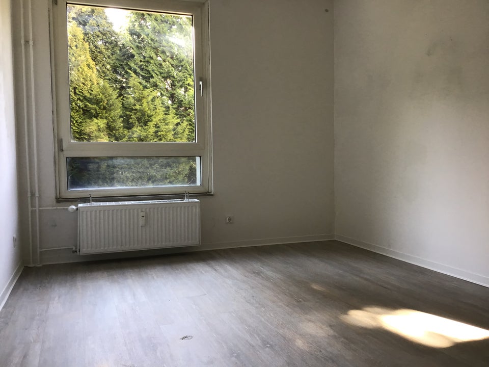 Schöner Wohnen in dieser charmanten 3-Raum-Wohnung mit 2 Balkonen. - Photo 4