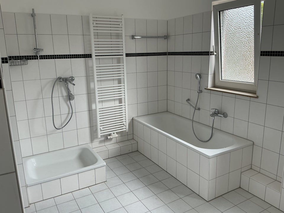 Schöne 2-Zimmer-Wohnung mit Tageslichtbad und Balkon in Hanau-Großauheim zu vermieten - Photo 4