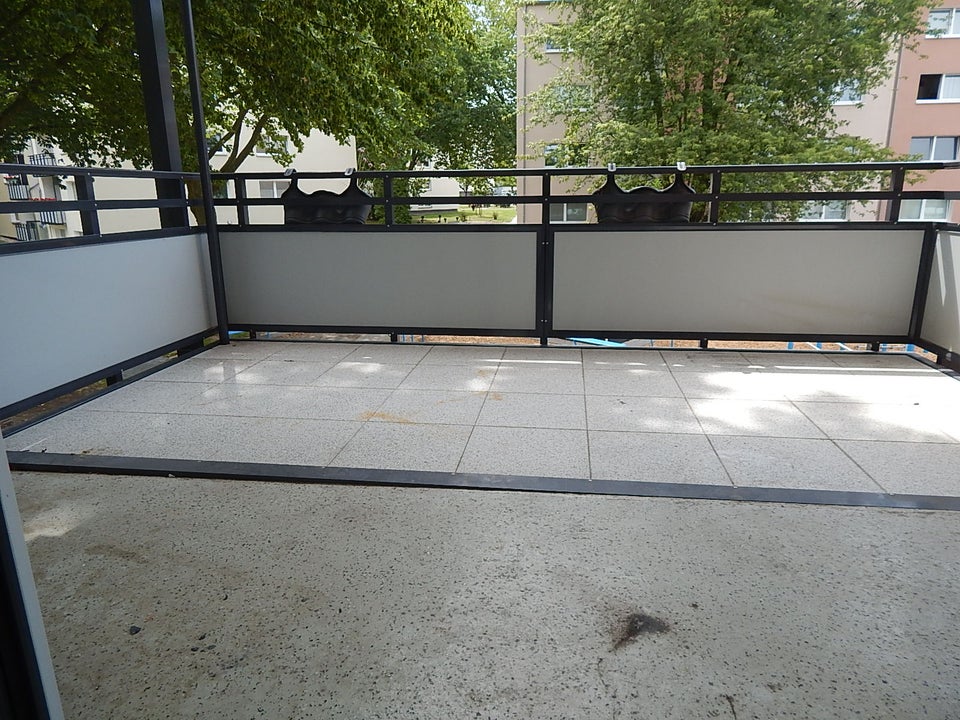 Bezugsfertige Wohnung mit Balkon - Foto 3
