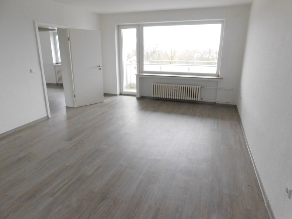 Zum Einzug bereit mit Balkon! Ideal als junge Familie! - Foto 1