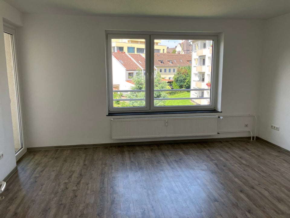 Mitten drin statt nur dabei: 3-Zimmer-Wohnung - Photo 2