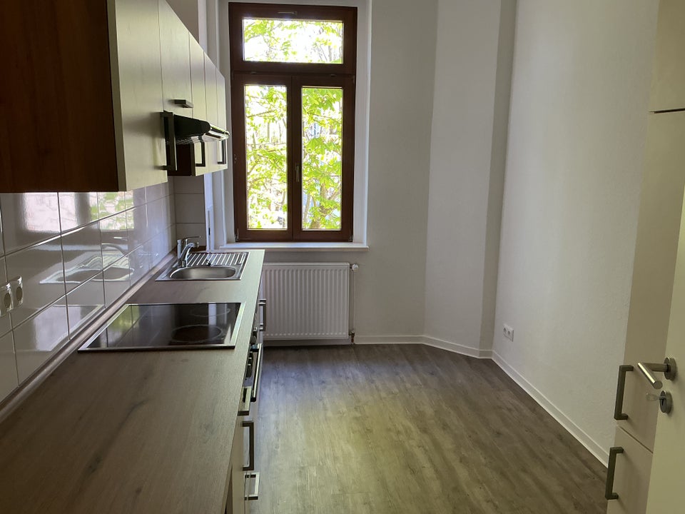 Lust auf Veränderung ? Für Sie frisch sanierte 3 R Wohnung mit EBK - Photo 1