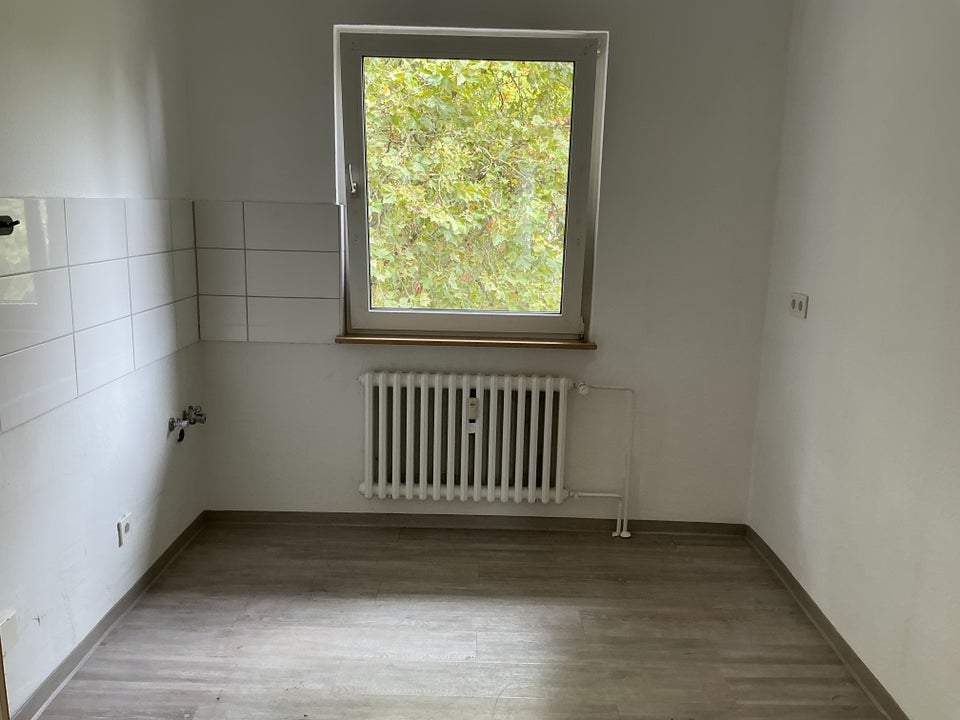 Etwas besonderes: günstige 3-Zimmer-Wohnung - Foto 3
