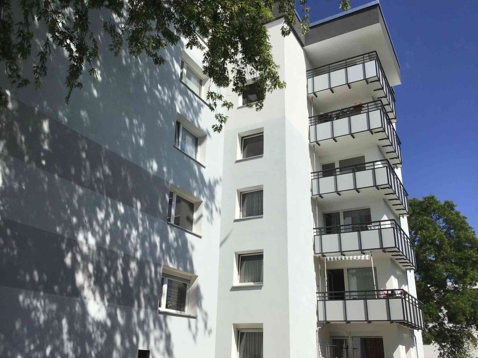 Helle 2- Zimmerwohnung mit Balkon - Foto 1