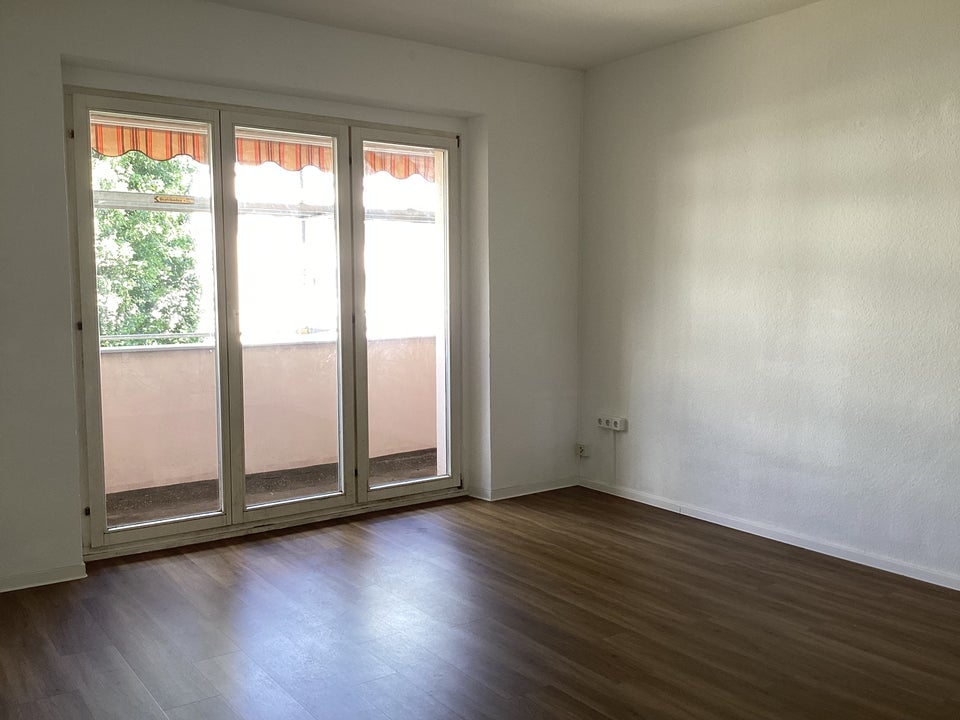 Reinkommen und Wohlfühlen: großzügige 3-Zimmer-Wohnung - Foto 3
