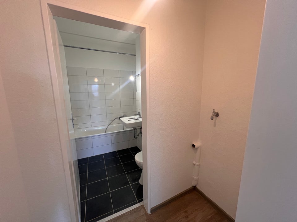 Familienfreundliche 3-Zimmer-Wohnung mit Balkon - Photo 4