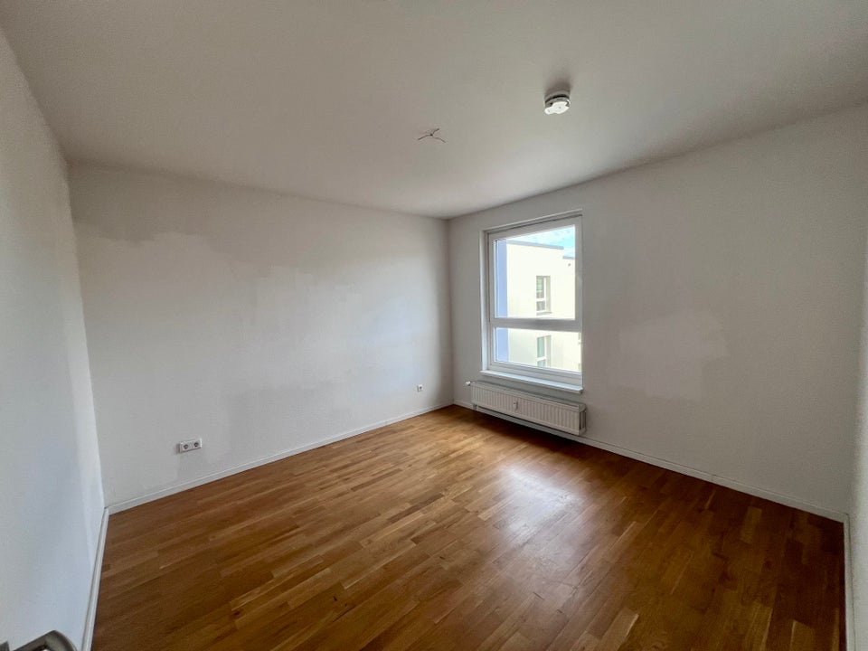 Modern, ruhig und dennoch zentral + zwei Monate Grundmietfrei - ab sofort! - Photo 4