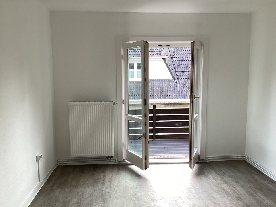 Frisch renovierte 2-Zimmer-Wohnung mit ca. 56 m² Wohnfläche und Balkon - Foto 5