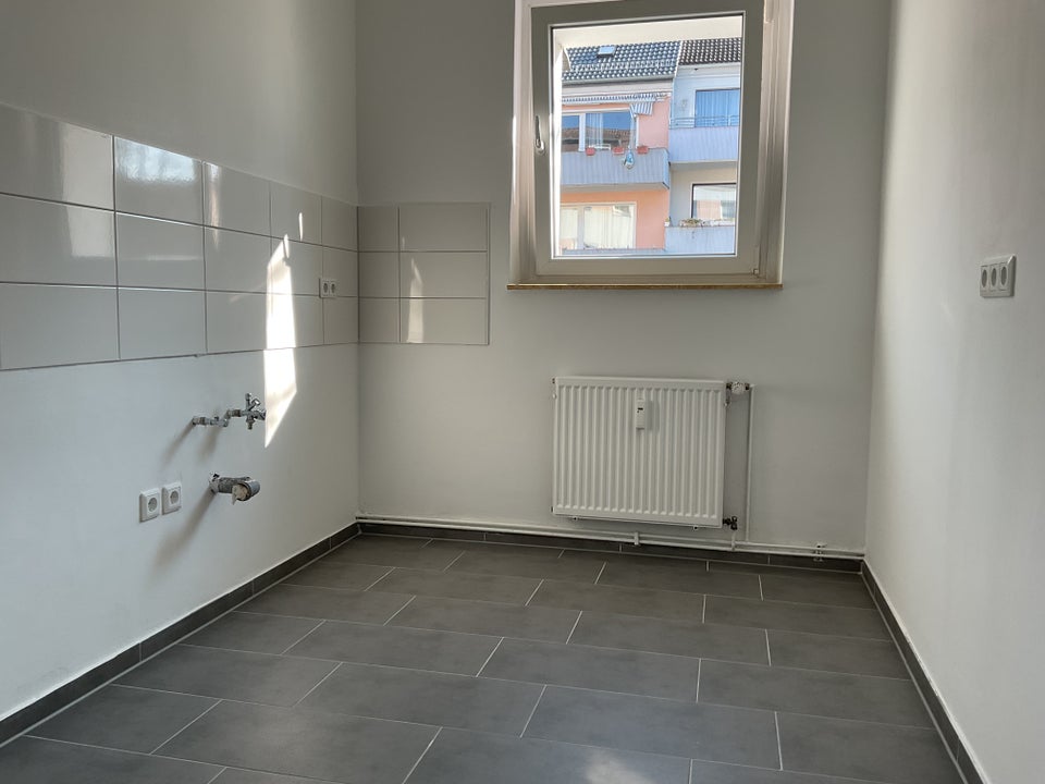 Moderne 3-Zimmer-Wohnung in ruhiger Lage mit Balkon - Foto 2