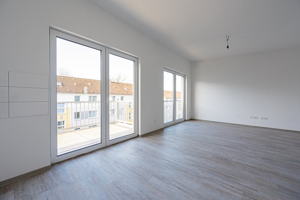 Helle 2-Zimmer-Dachgeschosswohnung mit offener Küche & Balkon – sofort bezugsfertig - Foto 3