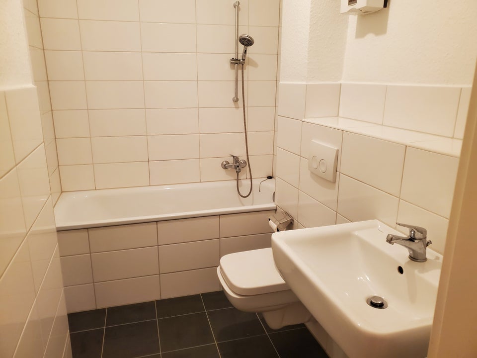 Ruhrallee: Schickes 1,5-Raum-Appartement mit Balkon in sehr zentraler Lage - Photo 3