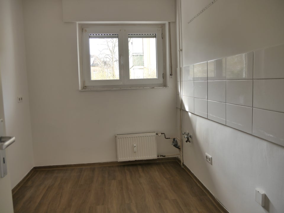 Schöne 3-Zimmer-Wohnung mit Tageslichtbad und Balkon in Hanau zu vermieten - Photo 2
