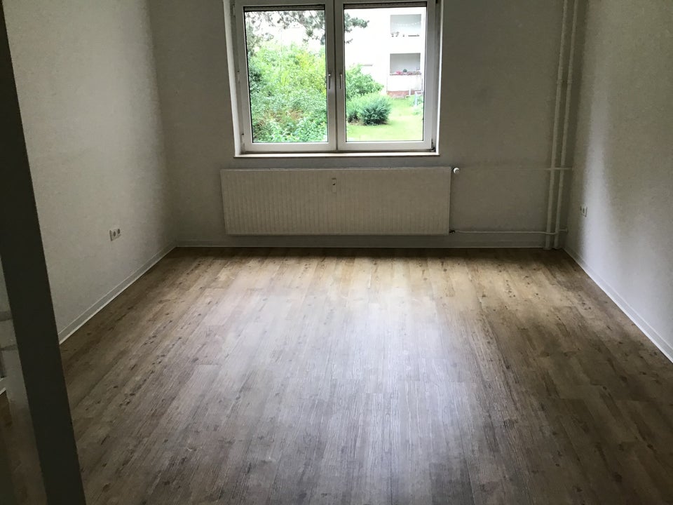 Renovierte 2,5-Zimmer-Wohnung mit Balkon - Photo 1