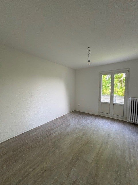 Attraktive 2-Zimmer-Wohnung – frisch modernisiert mit Balkon und Badewanne - Foto 2