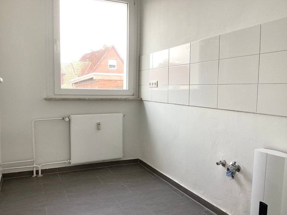 BARSINGHAUSEN NAHE DEISTER: renovierte 3-Zimmer-Wohnung ca. 60 m² sofort verfügbar - Photo 1