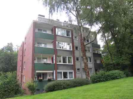 Gut aufgeteilte, komplett renovierte 2-Zimmer-Wohnung mit Balkon in gepflegter Lage! - Photo 3