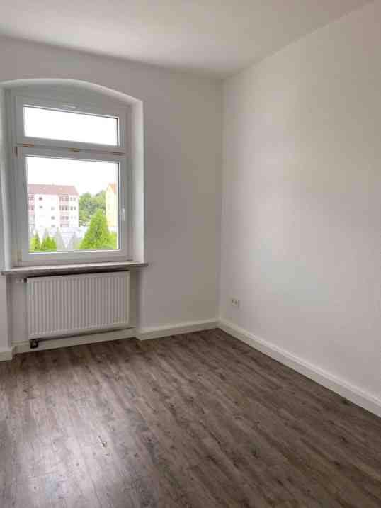 Wunderschöne 3 Zimmerwohnung mit Einbauküche sucht Sie! - Foto 1