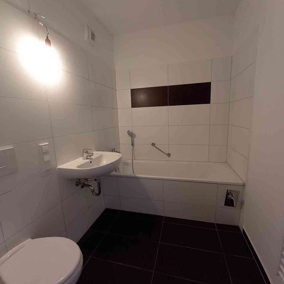 Familien und WG geeignete 3-Zimmer-Wohnung mit Balkon! - Foto 2